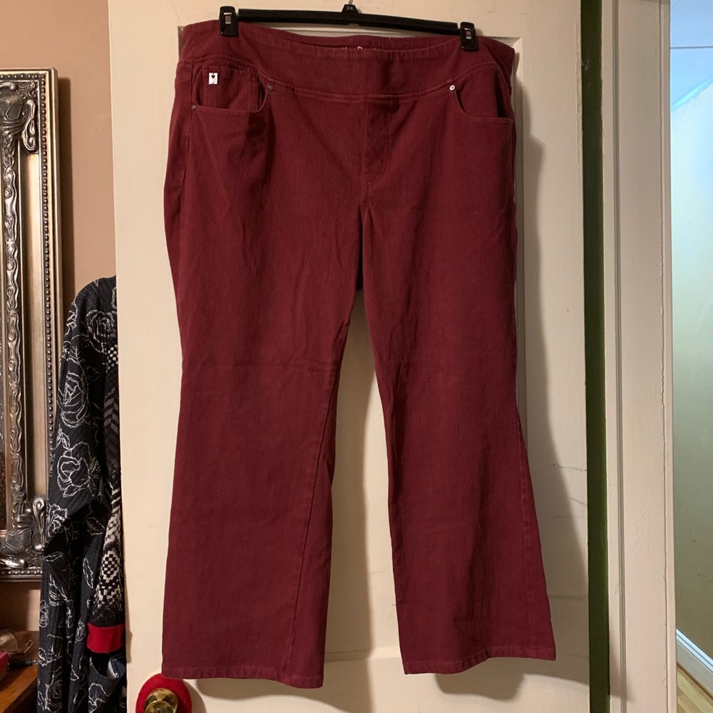 Belle by Kim Gravel Petite Boot-Cut Jeans